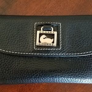 Dooney & Bourke black pebble leather wallet